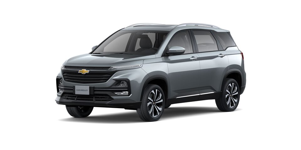 Chevrolet Captiva 2024, mejor camioneta SUV familar en color acero metálico