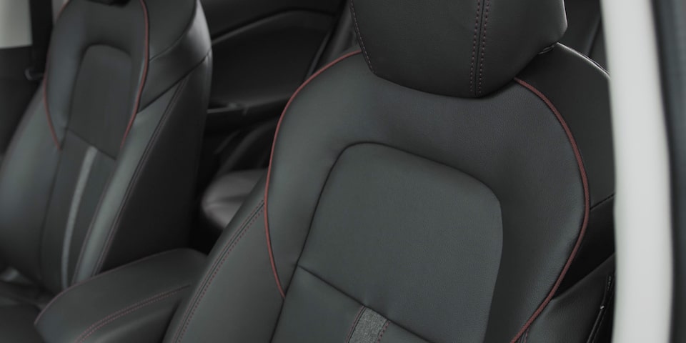 Asientos Leatherette para tu SUV Chevrolet Tracker RS
